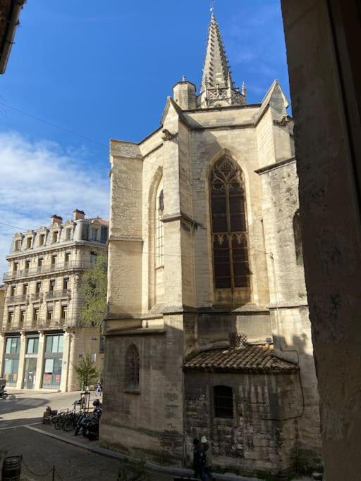 Avec Ventilateurs Proche Du Palais Des Papes *