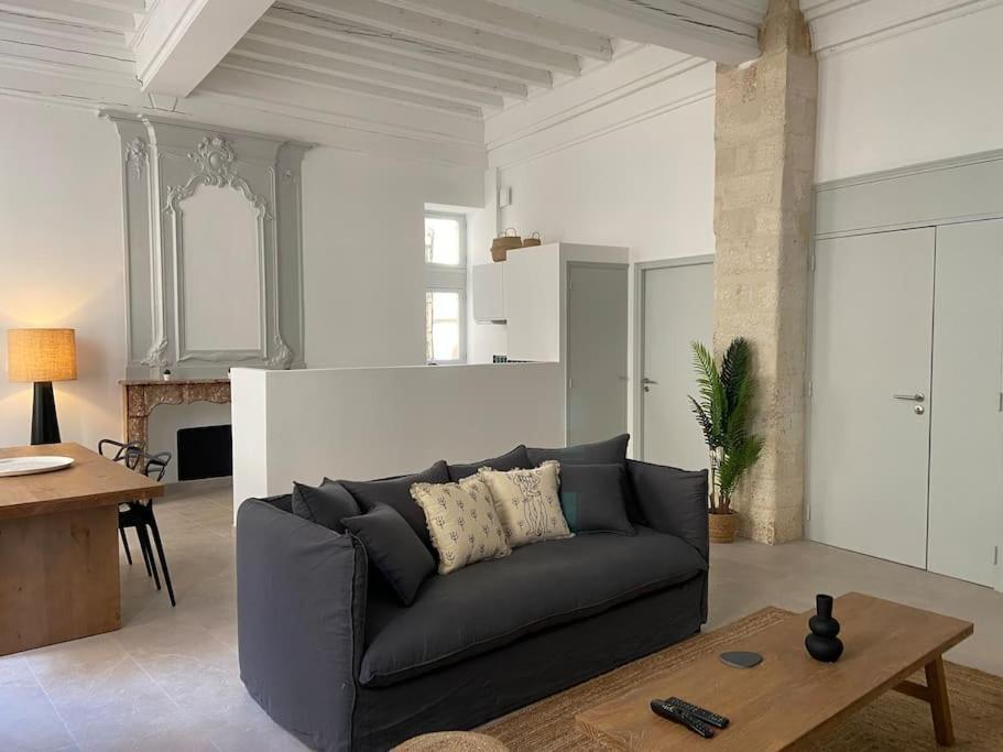 Apartment Avec Ventilateurs Proche Du Palais Des Papes