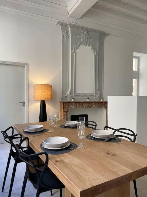 Appartement Avec Ventilateurs Proche Du Palais Des Papes *
